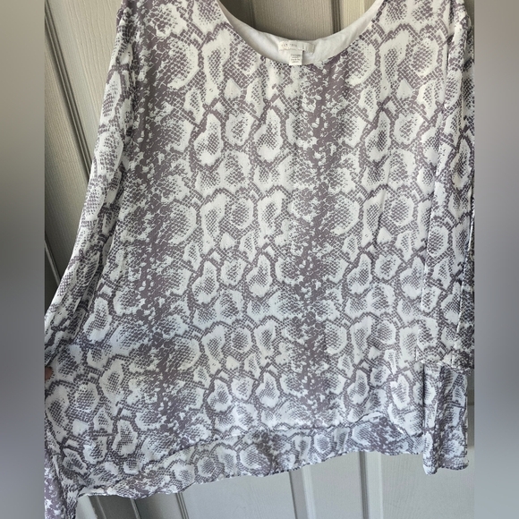 Cato Snake Print Blouse Women 22/24W Plus Gray Slit Open Long Sleeve Flowy Lined - Picture 5 of 14